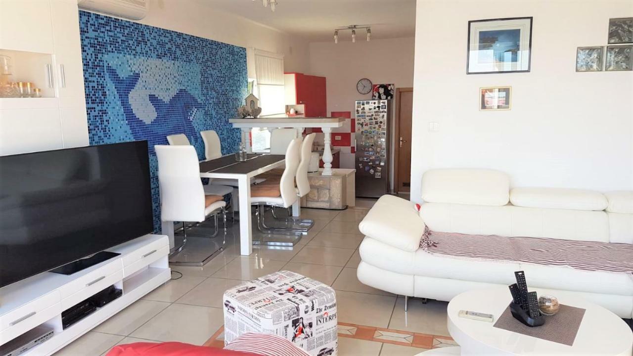 Apartment Maslenica, Near Zadar Esterno foto